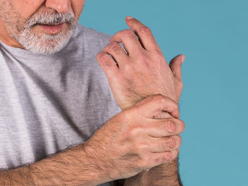 Joint inflammation & pain; Signs and remedies too soothe your elderly loved one’s daily pain